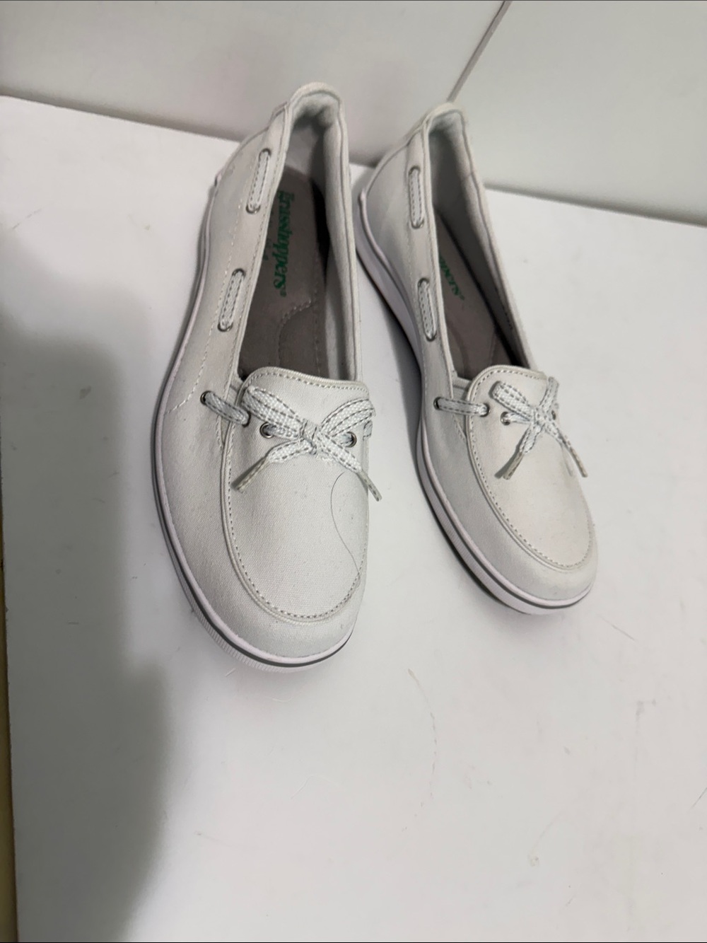 GRASSHOPPER ORTHOLITE Women’s White Casual Boat Shoe with Lace Accent
